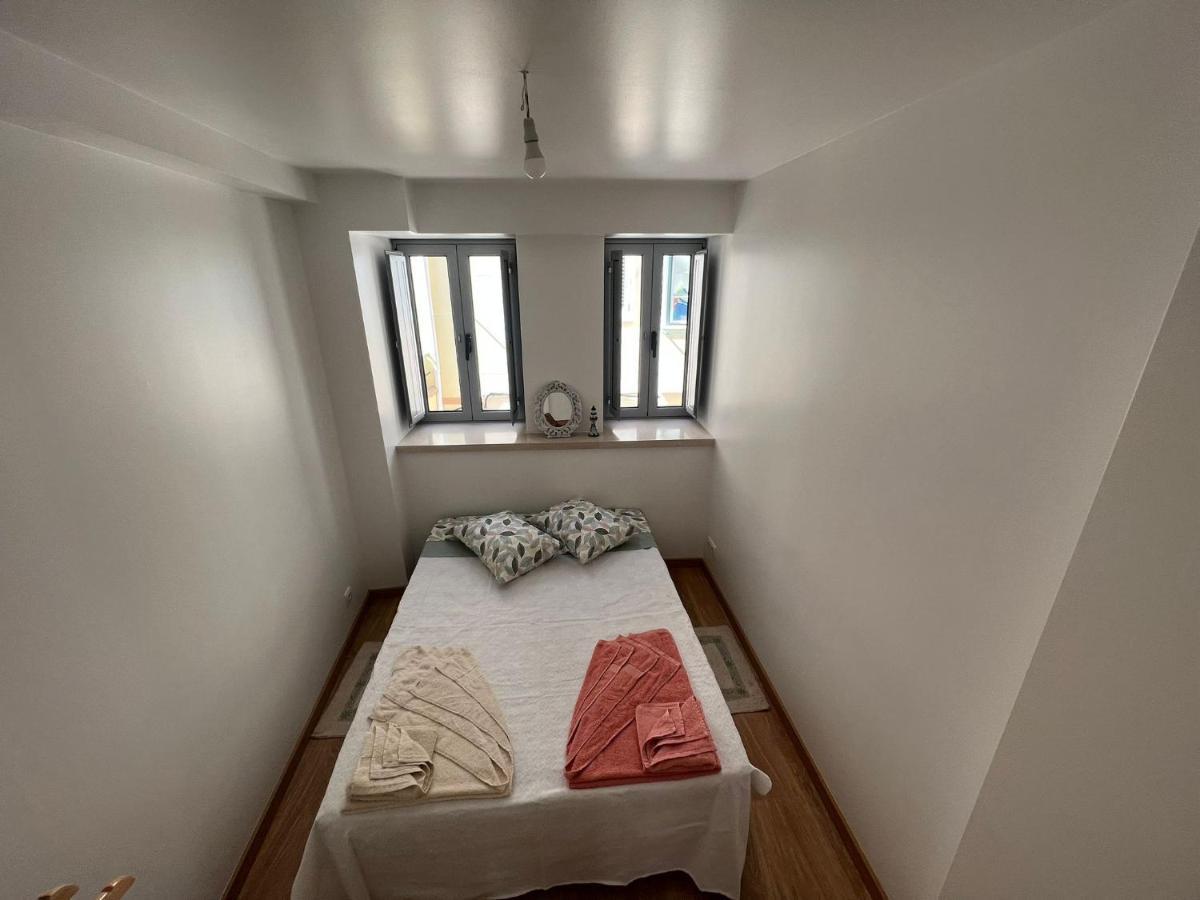 Apartamento Familia Silva ナザレ エクステリア 写真